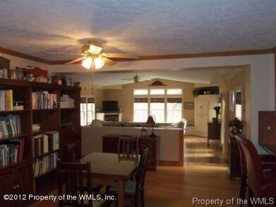 5717 Hickory fork Dining Area
