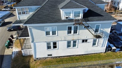556 Elm St, Woonsocket, RI 02895 - photo 5