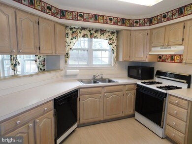 437 Hawkridge Ln, Sykesville, MD 21784 - photo 6