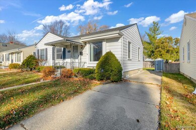 266 Massoit St, Clawson, MI 48017 - photo 5