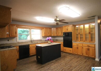 708 Jason Cir, Center Point, AL 35215 - photo 7