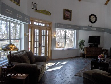 134 Apple Dr, Milford, PA 18337 - photo 3