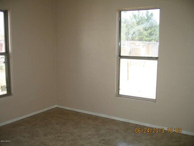 1st st 452 004
