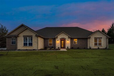 5212 Terrific Ln, Alvarado, TX 76009 - photo 2