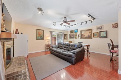 11 Park Ln, Bedford, TX 76021 - photo 6