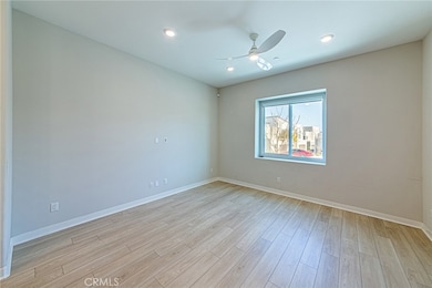 27245 Red Willow Ct, Valencia, CA 91381 - photo 5