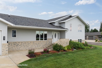 837 17th St E, Dickinson, ND 58601 - photo 7