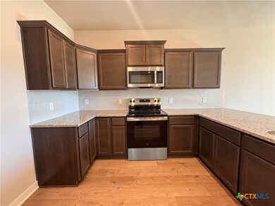 409 University Ave, Troy, TX 76579 - photo 7