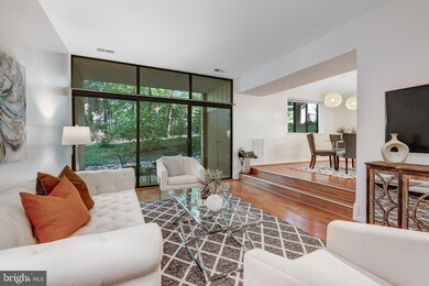 1650 Parkcrest Cir unit 101, Reston, VA 20190 - photo 2