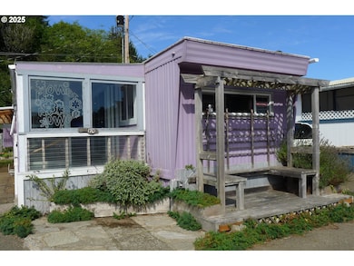 170 Riggs Hill Ln unit 17, Winchester Bay, OR 97467 - photo 4