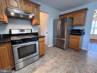 311 Juniper Ln, Swedesboro, NJ 08085 - photo 3