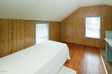 409 Enterprise St, Sturgis, MI 49091 - photo 6