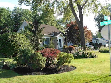 31 Bayberry Rd, Schenectady, NY 12306 - photo 2