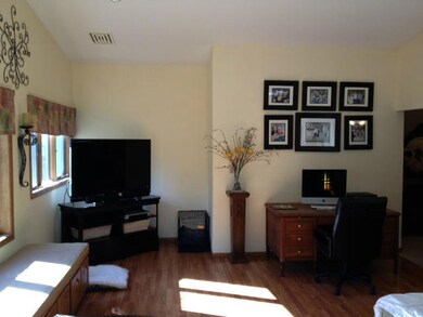 201 Leeward Hills Ln, Grand Forks, ND 58201 - photo 4