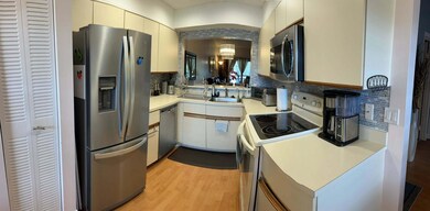 7855 Willow Spring Dr unit 726, Lake Worth, FL 33467 - photo 4