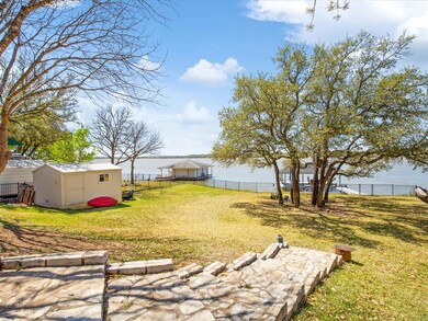 3921 Buena Vista Cir, Granbury, TX 76049 - photo 4