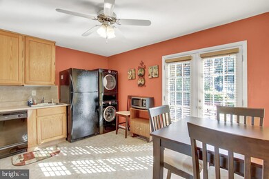 330 Walgrove Rd, Reisterstown, MD 21136 - photo 3