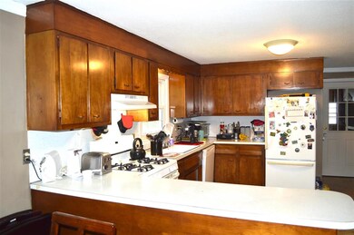 174 E Dunstable Rd, Nashua, NH 03062 - photo 6