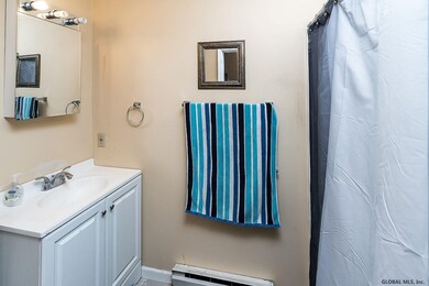 194 Jefferson St, Albany, NY 12210 - photo 6