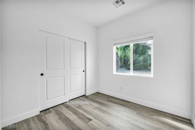 383 N 16th St, Las Vegas, NV 89101 - photo 5