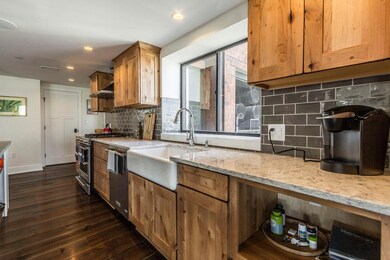 155 W Main St #1702 07