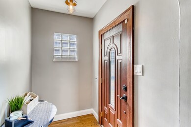 5337 W Fletcher St, Chicago, IL 60641 - photo 3