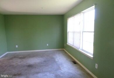 7114 Silverton Ct, District Heights, MD 20747 - photo 6