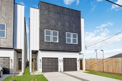 7719 Orebo St unit B, Houston, TX 77088 - photo 2