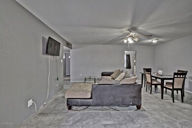 4702 E Taylor New Tile Fllors