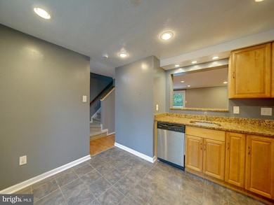 9409 Chippenham Dr, Laurel, MD 20723 - photo 5