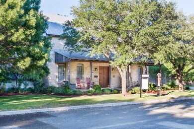 212 W Schubert St, Fredericksburg, TX 78624 - photo 3