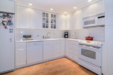 Wellesley Green Condominiums unit 428, Wellesley, MA 02482 - photo 3