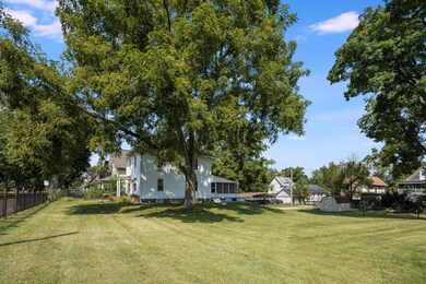 1713_Lane_Blvd_03
