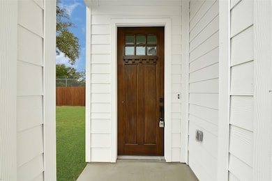 5009 Elizabeth City St, Houston, TX 77021 - photo 2