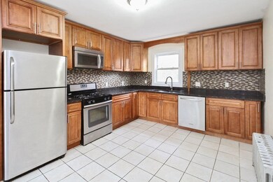 64 Cedar St unit 1, Wellesley Hills, MA 02481 - photo 2