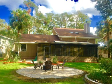 Lazy Eight exterior back