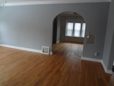 37 Julian Ave, Elgin, IL 60120 - photo 4