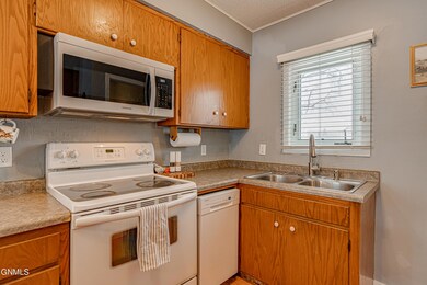 800N10thSt_00012