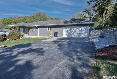 300 E Eldora Ave, Weeping Water, NE 68463 - photo 5