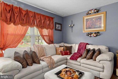 11404 Laurelwalk Dr, Laurel, MD 20708 - photo 6