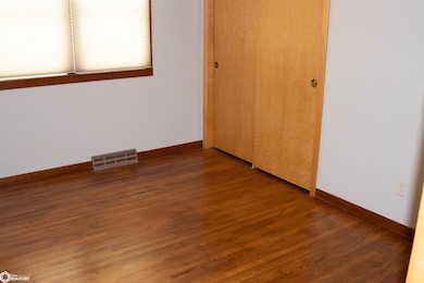 631 W 17th St, Carroll, IA 51401 - photo 7