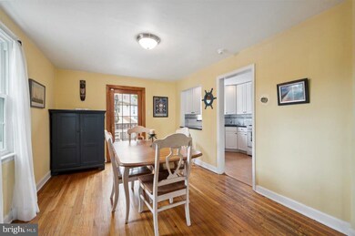 669 Georges Ln, Ardmore, PA 19003 - photo 5