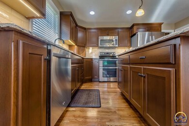 4316 SW Misty Harbor Dr, Topeka, KS 66610 - photo 7