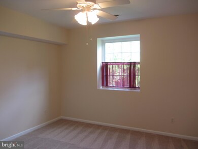 108 Castletown Rd unit 201, Lutherville Timonium, MD 21093 - photo 4