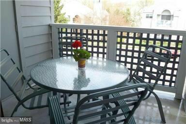 1506 Summerchase Ct unit D, Reston, VA 20194 - photo 2