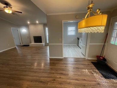 OPEN FLOORPLAN