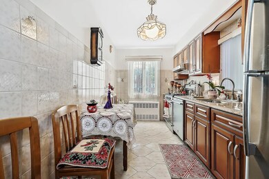 61-11 69th Place unit 1, Flushing, NY 11379 - photo 5