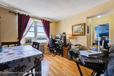 11-Living Room