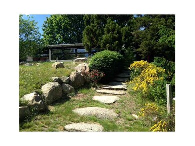 2717A Commodore Perry Hwy, South Kingstown, RI 02879 - photo 5