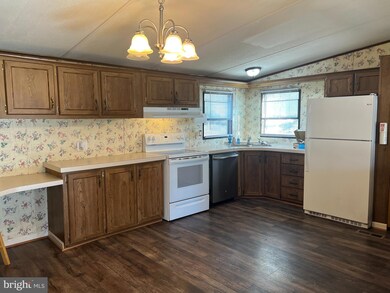 773 Kings Hwy, Colonial Beach, VA 22443 - photo 2